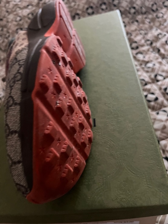 Gucci Rhyton Sneaker - Picture 3 of 6